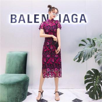 Cheongsam Nuit d’Étoiles – Fête à la Dentelle Moderne