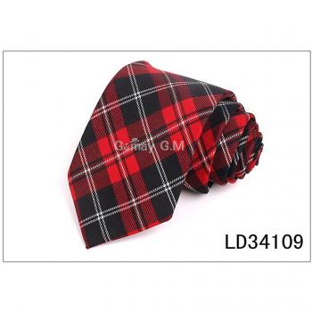 Corbata casual a cuadros rojos
