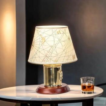Licht-Erlebnisse Nachttischlampe MIREA, ohne Leuchtmittel, Tischleuchte Messing Maritim H:30cm extravagant