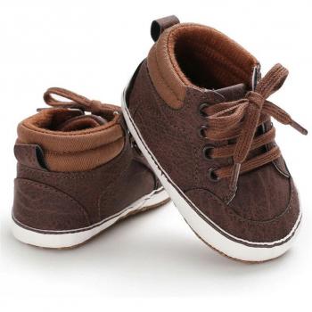Chaussures de bébé avec semelle souple