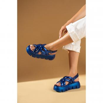 Neon sandal chic per donne