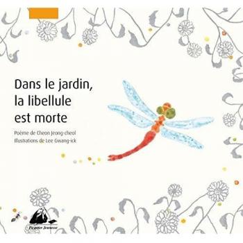 Dans le jardin, le libellule est mort