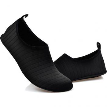 Chaussures de natation rayées pour ruisseau