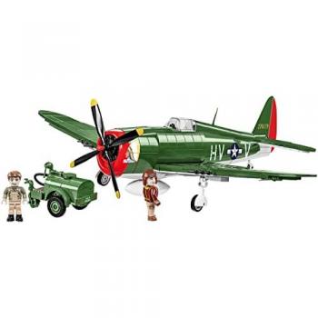 Avion de construction P-47 Thunderbolt avec remorque de tank