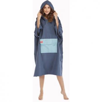 Toalla de playa con poncho