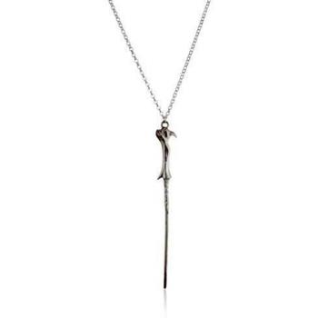 COLGANTE PLATA VARITA VOLDEMORT HARRY POTTER. Producto disponible en España