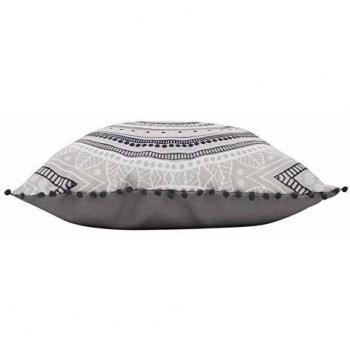 Coussin Pompons de la marque Romana : 40 × 40 cm, polyester, noir et blanc