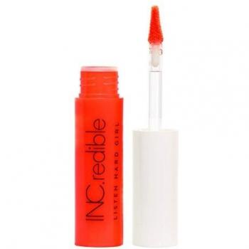 Redible: Il Rossetto che Parla Forte