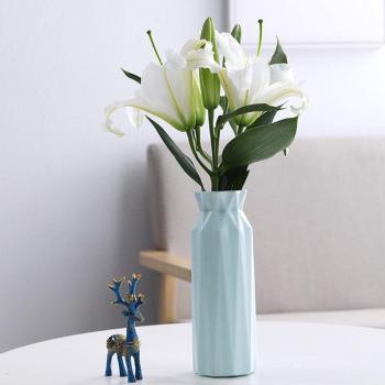 Jarrón de estilo Origami para arreglos florales