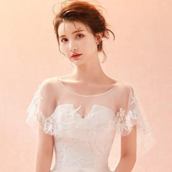 Cape formelle en tulle avec perles