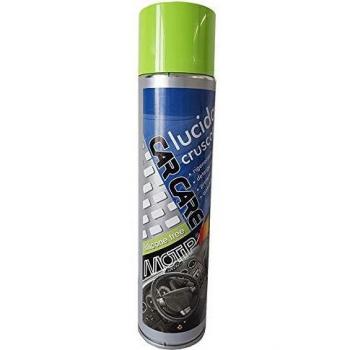 Produit nettoyant pour plastique