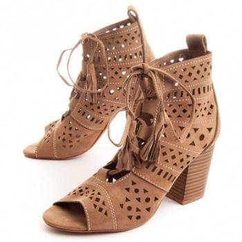 Calçado de Salto Montivita Rural Feminino Beige