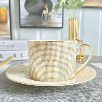 Tazas de té de porcelana de hueso con mosaico