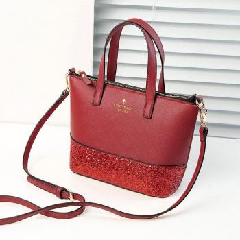 Bolso de mano cruzado de cuero negro brillante para mujer