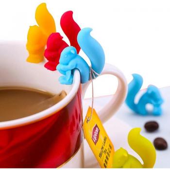 Kochschnecke Tee-Ei-Tasse mit Eichhörnchen-Hängetüte