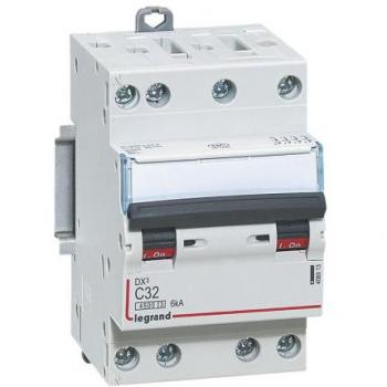 Disyuntor DX34500 6 kA Entrada Alta Salida Baja Borne Tornillo Tétrapolar 400 V 32 A Curva C – 3 Módulos Legrand
