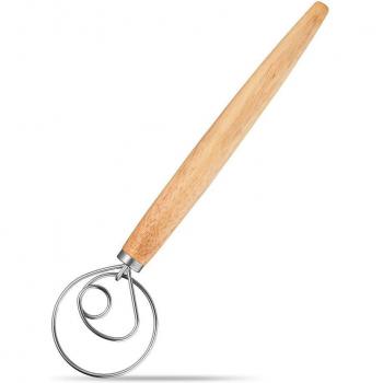 Mélangeur à pâte avec manche en bois