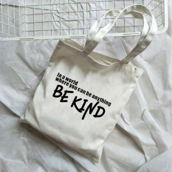 Bolsa de Verano Be Kind Harajuku
