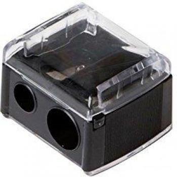 Avril Anspitzer mit Auffangbehälter