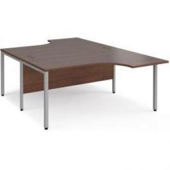 Maestro 25 Twin‑Sit Desk Set – 1600 mm Depth, Walnut Finish, Silver Frame