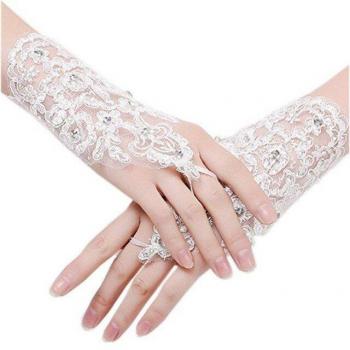 Short Wrist Length Bridal Lace Gloves
