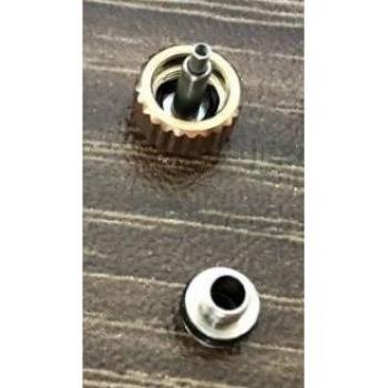 Reloj de 7mm Genérico Resistente al Agua con Corona en Oro