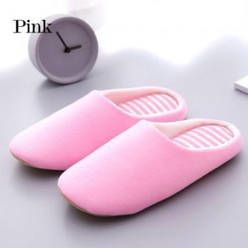 Diapositives en peluche pour femmes