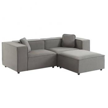 Vielseitiges Sofa mit modularen Elementen und Hocker