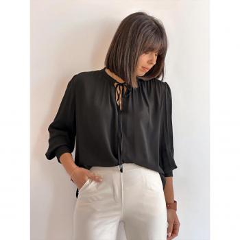 Elegancia Marina en Seda