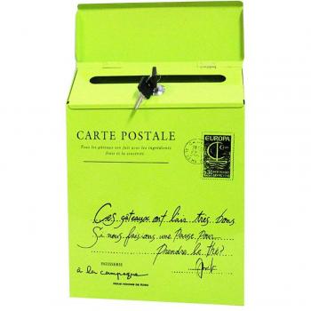 Boîte aux lettres murale vintage en fer