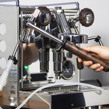 Brosse de nettoyage en bois pour machine à café