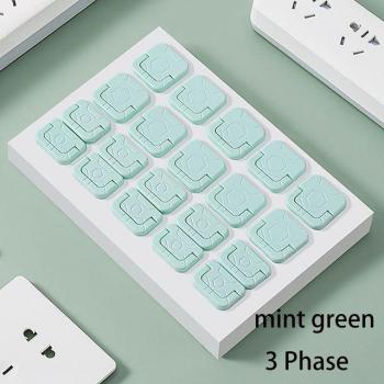 Universal Childproof Plug Protector