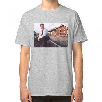 Tee RockShark Gris XL – Look Nostálgico de Thriller Bill Clinton