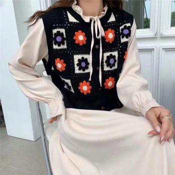 Vintage Floral Embroidered Knitwear Vest for Women