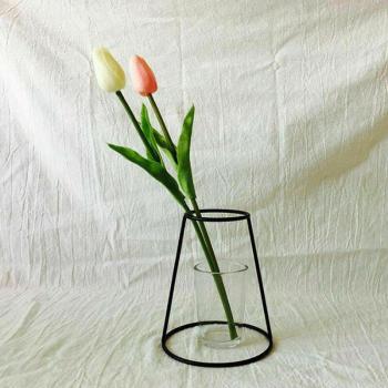 Stilvolle Eisenlinie Blumenvase