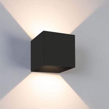 Alleggerimento di Luminosità: Applique Doppio LED Nera 12W – Facciata Verde