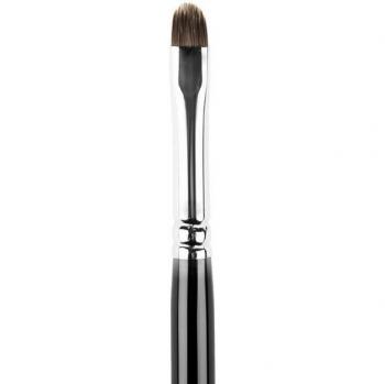 Metamorph kleiner Make-up Pinsel für perfekte Konturierung