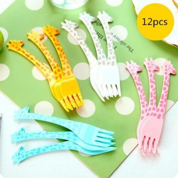 4 Colors Giraffe Plastic Tableware Fork Picks Set