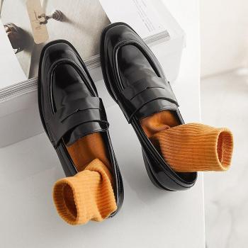 Minimalistische Frauen-Oxfords aus Echtleder, Frühjahrskollektion