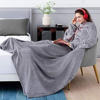 SnugglyFleece Sleeves Pocket Blanket