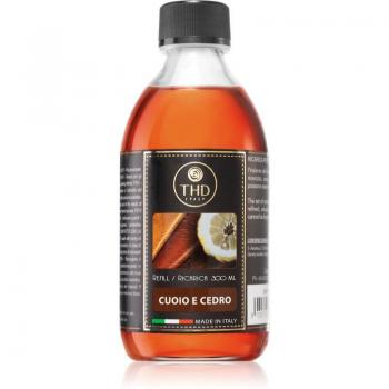 Refresco Esencial: Cuero y Cedro 300 ml