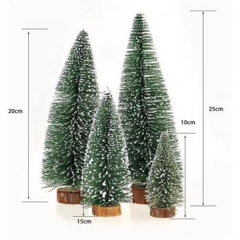 Pack de 4 mini árboles de pino para mesa en Navidad