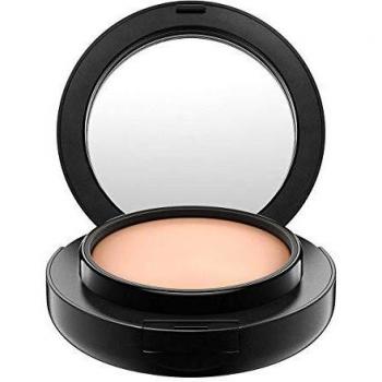MAC Studio Tech Foundation 10 g – Feine Pigmente, mattes Finish