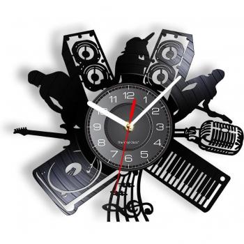 Melody Singer Wall Clock