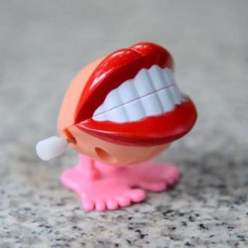 Chattering Jumping Teeth Clockwork Toy