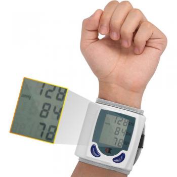 LCD Blutdruckmonitor für Handgelenk mit Pulsanzeige