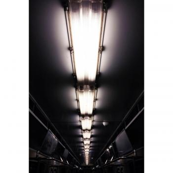 Queence Fine Art-Print »Licht im Zug«