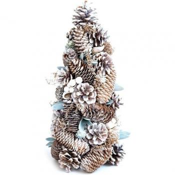 Décoration de Noël en bois avec cônes de pin