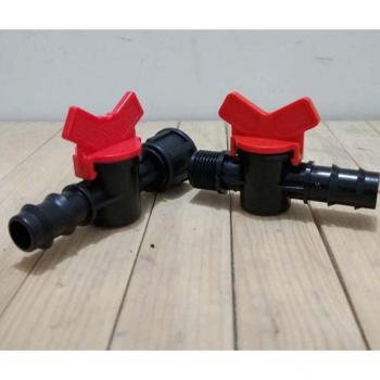 Robinet double pour système de filtration d'aquarium