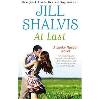 At Last (A Lucky Harbor Novel, Band 5)